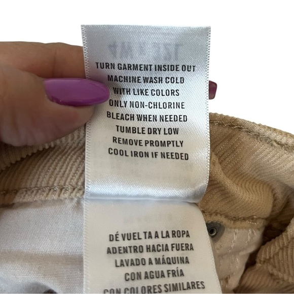 Idyllwind HIGH RISIN' IRISH CREAM SIGNATURE BACK POCKET CORDUROY FLARE JEAN SZ 4 - Picture 15 of 15